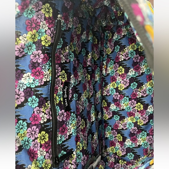 Vera Bradley DISNEY MICKEY on the go crossbody NEW - Picture 4 of 11